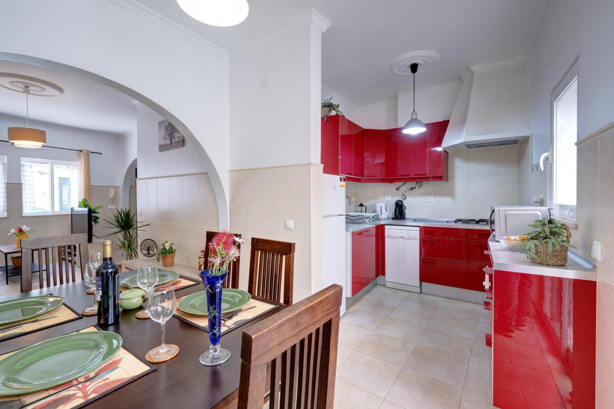 City Center, Private Parking, Ac, 6Ppl. 오양 외부 사진
