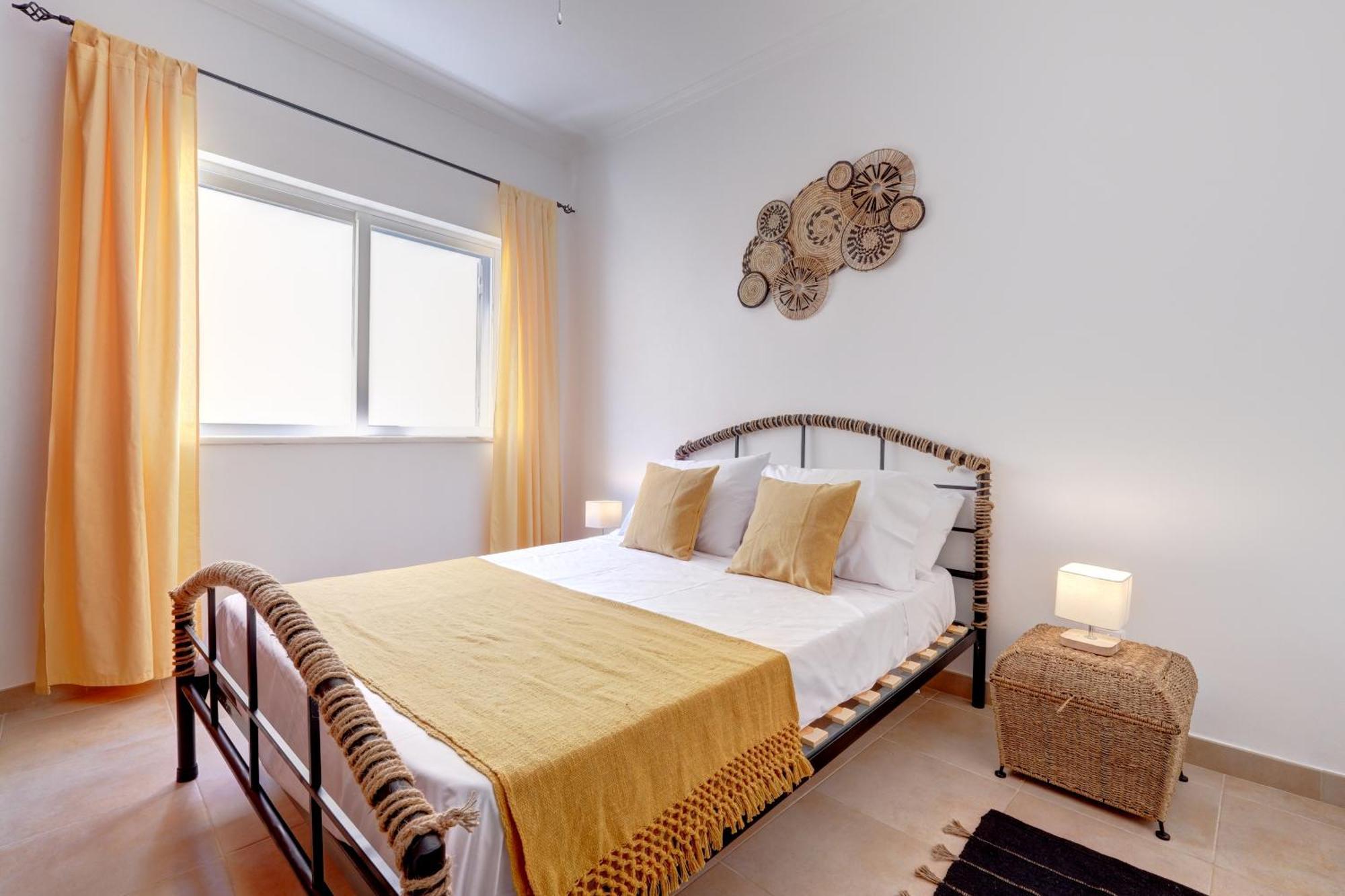 City Center, Private Parking, Ac, 6Ppl. 오양 외부 사진